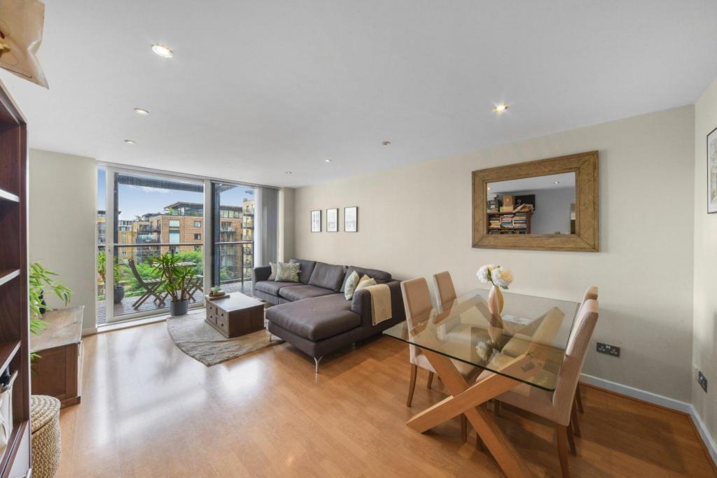 Berglen Court – 2-Bedroom Apartment for Sale – Limehouse, London, E14