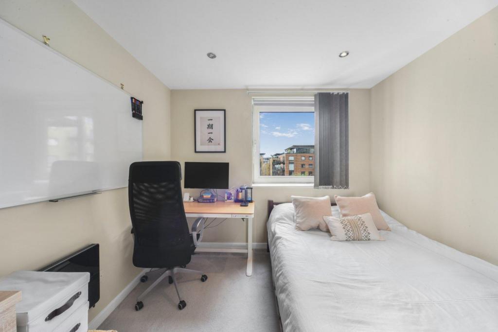 Berglen Court – 2-Bedroom Apartment for Sale – Limehouse, London, E14