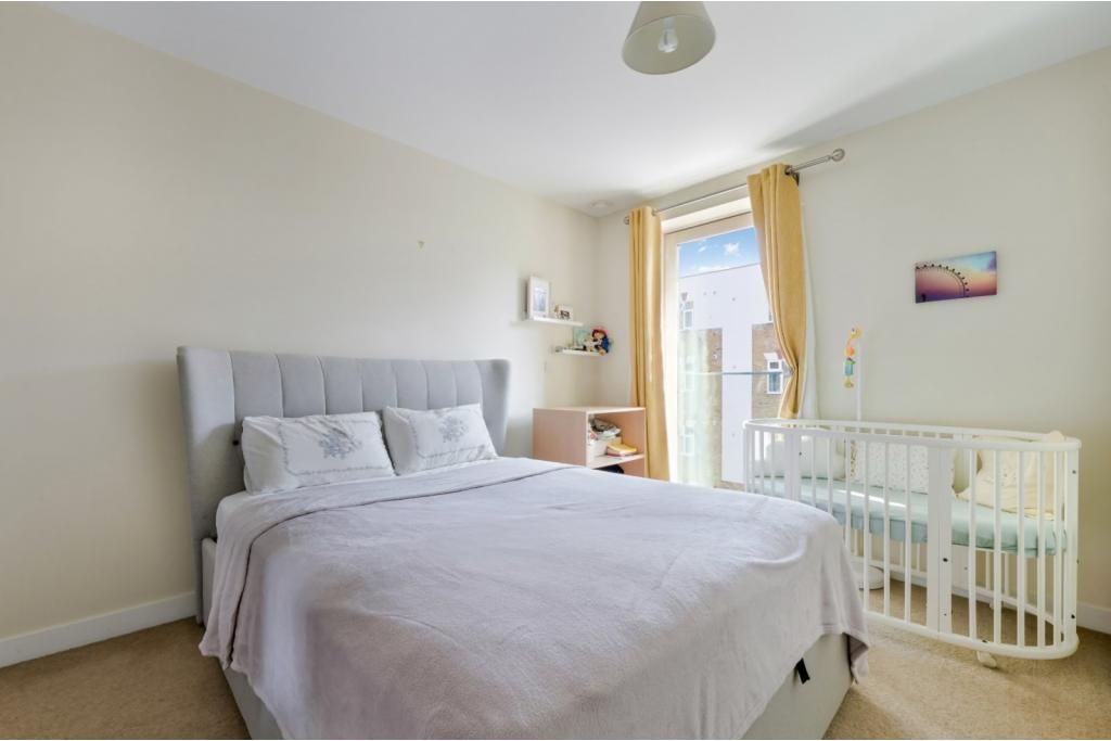 1 Bedroom Apartment for Sale – New Paragon Walk, Trafalgar Place, Elephant & Castle,