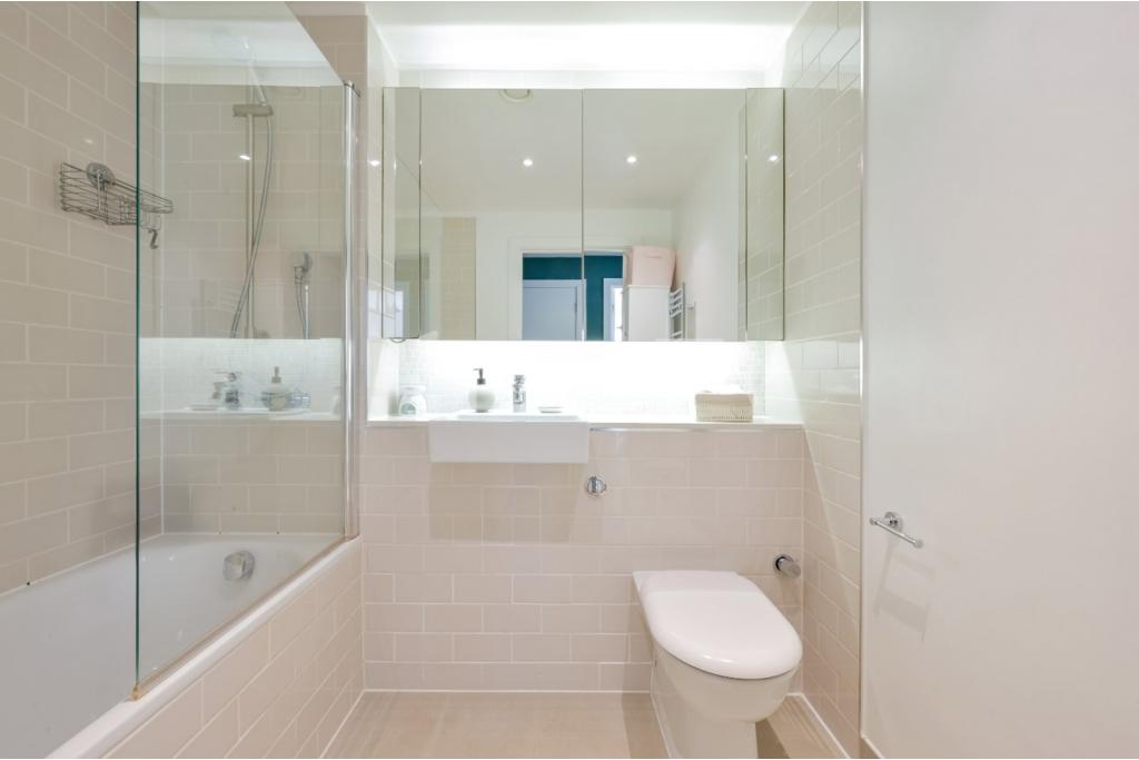 1 Bedroom Apartment for Sale – New Paragon Walk, Trafalgar Place, Elephant & Castle,