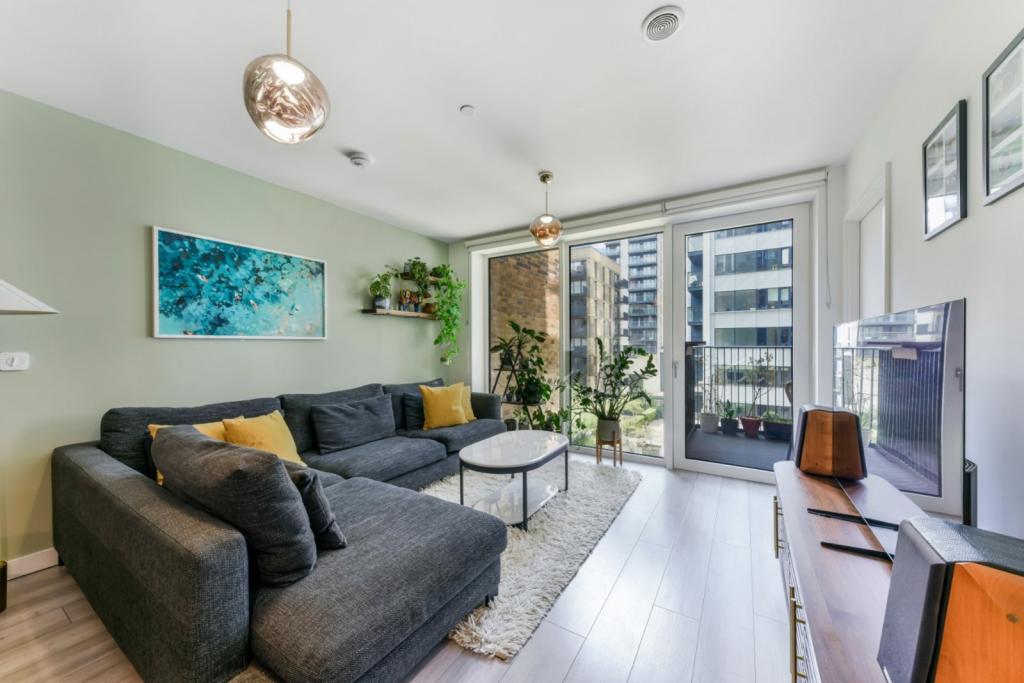 2 Bedroom Apartment for Sale – New Lion Way, London, SE17 – £700,000 Guide Price