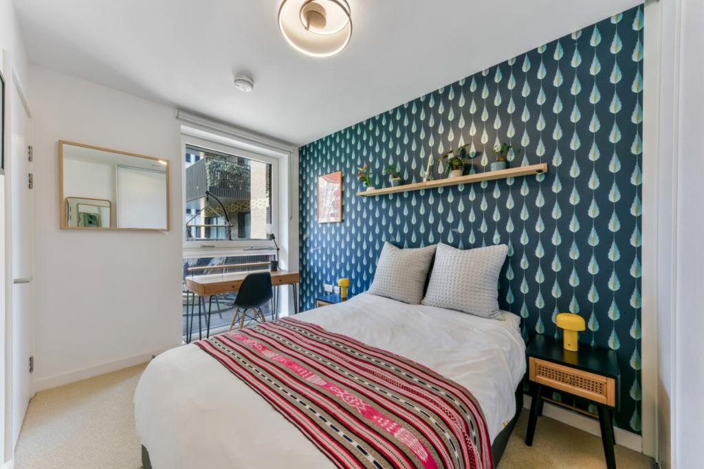 2 Bedroom Apartment for Sale – New Lion Way, London, SE17 – £700,000 Guide Price