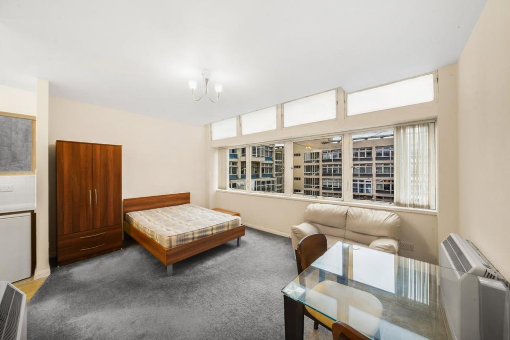 Studio Apartment for Sale – Newington Causeway, London, SE1 – £250,000 Guide Price