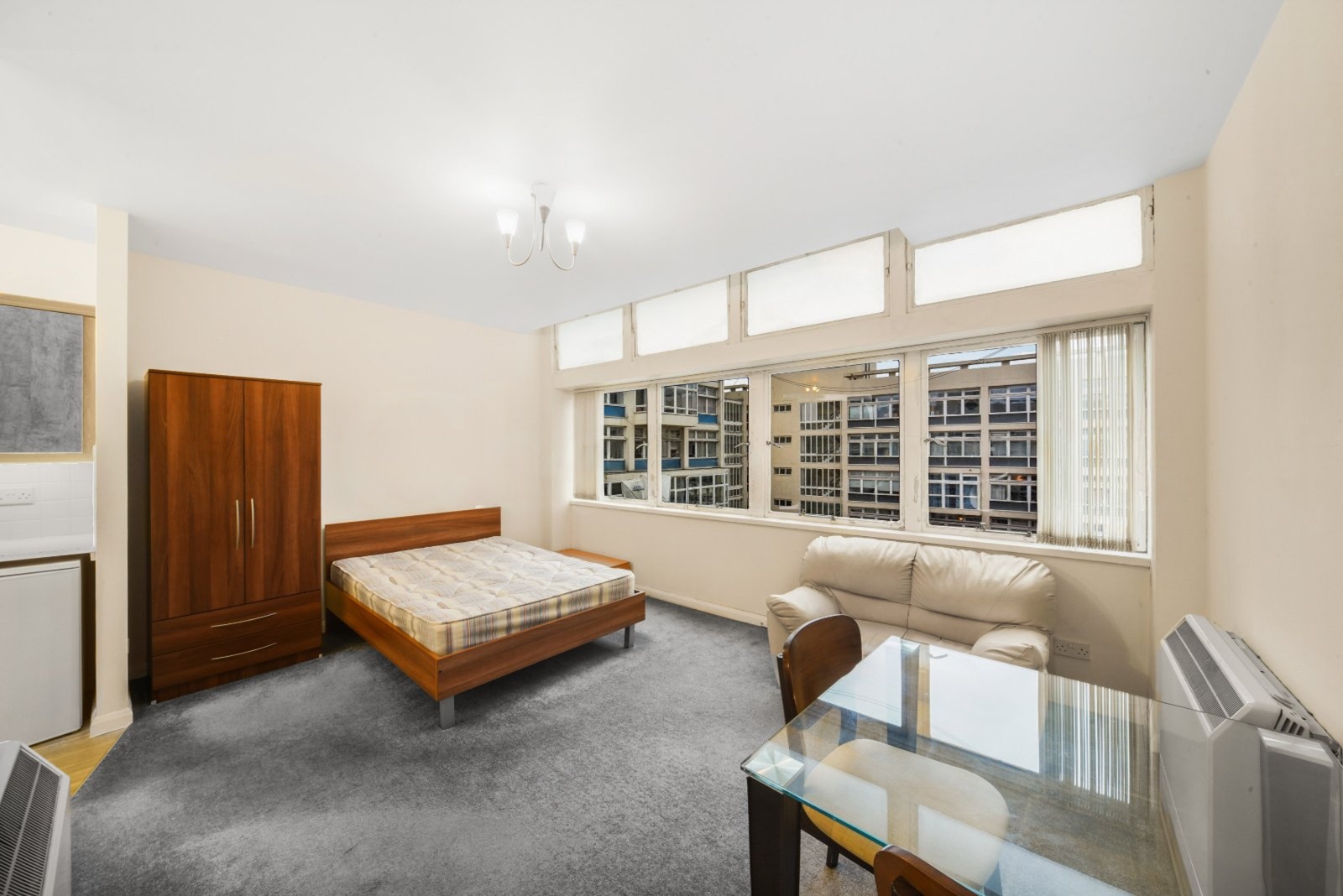 Studio Apartment for Sale – Newington Causeway, London, SE1 – £250,000 Guide Price