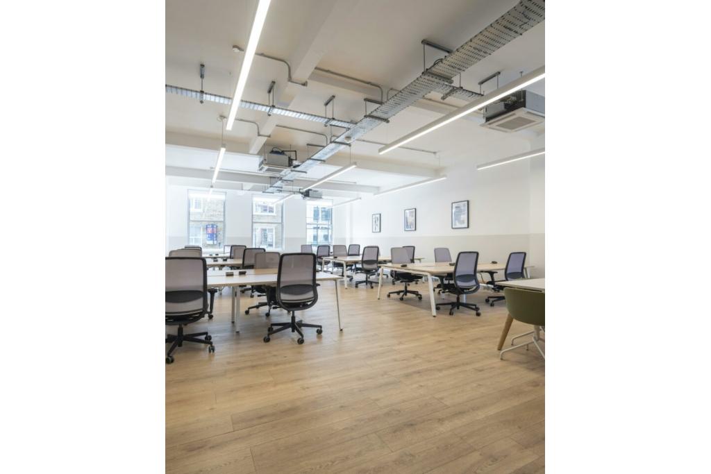 £67.50 per sq ft – 15-17 St Cross St, Clerkenwell, London EC1N 8UW – Office Space for Lease