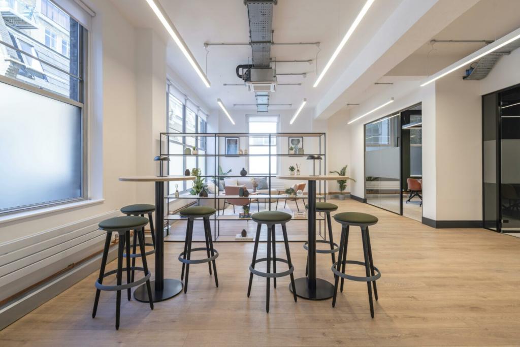 £67.50 per sq ft – 15-17 St Cross St, Clerkenwell, London EC1N 8UW – Office Space for Lease