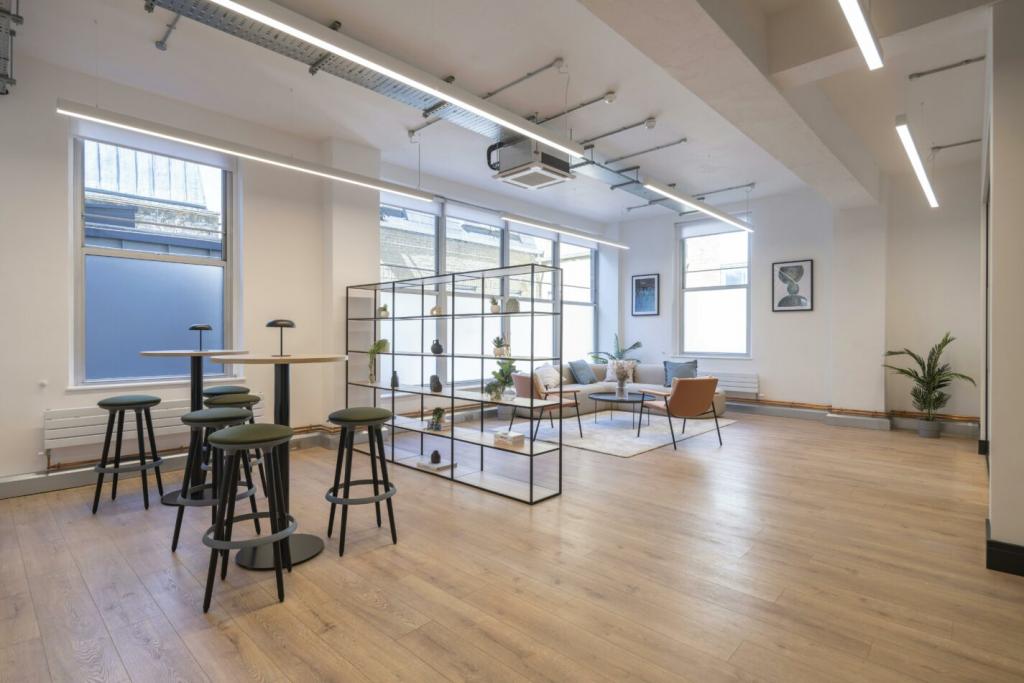 £67.50 per sq ft – 15-17 St Cross St, Clerkenwell, London EC1N 8UW – Office Space for Lease