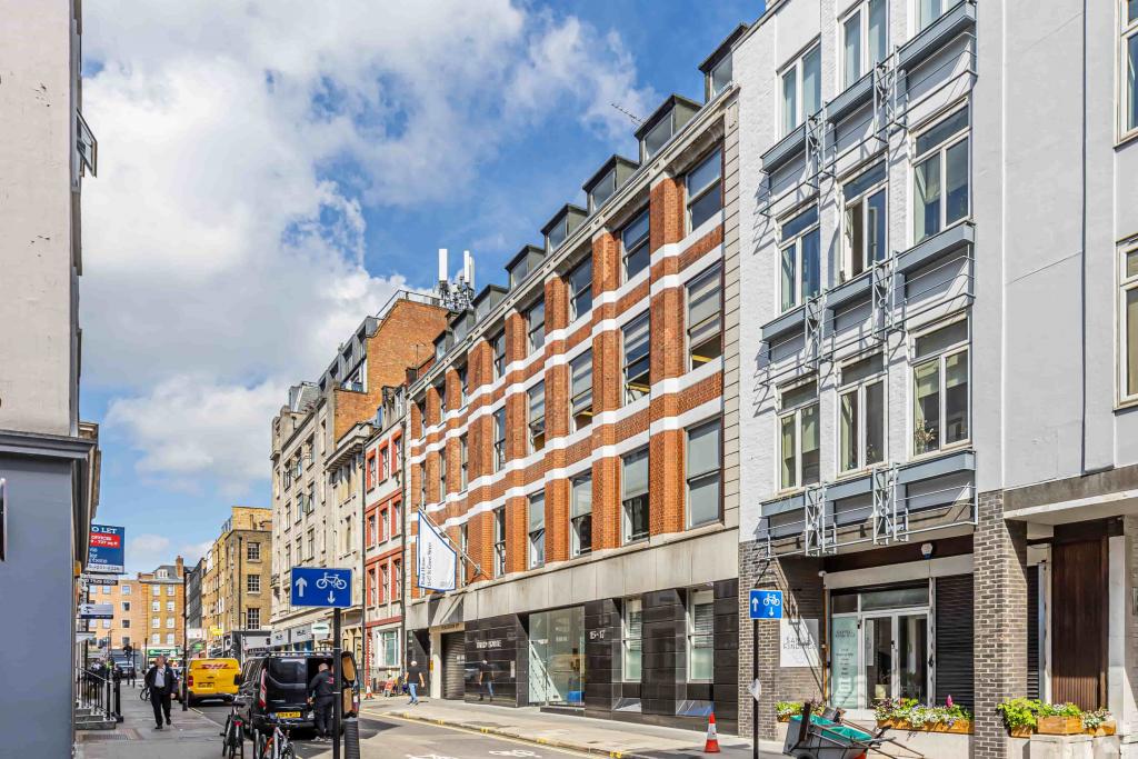 £67.50 per sq ft – 15-17 St Cross St, Clerkenwell, London EC1N 8UW – Office Space for Lease
