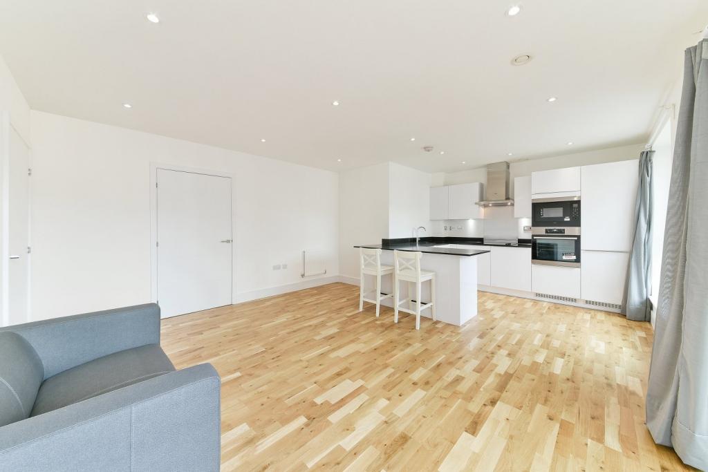 Leven Road, Poplar, London, E14 – 2 Bedroom Apartment for Sale – £425,000