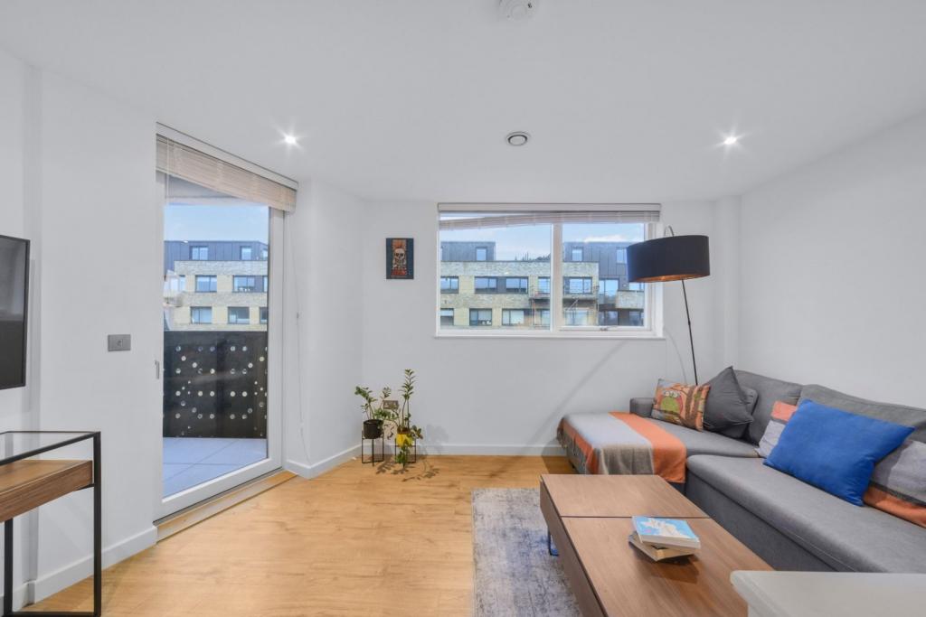 Danson Mews, Walworth, London, SE17 – 1 Bedroom Apartment for Sale – £415,000 Guide Price