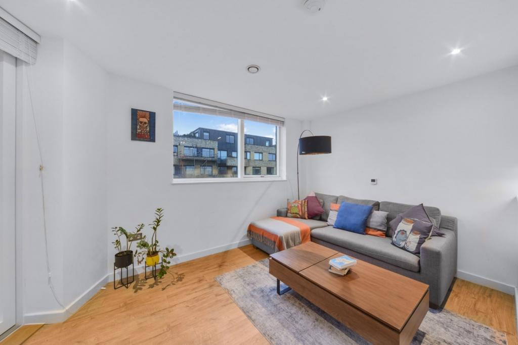 Danson Mews, Walworth, London, SE17 – 1 Bedroom Apartment for Sale – £415,000 Guide Price