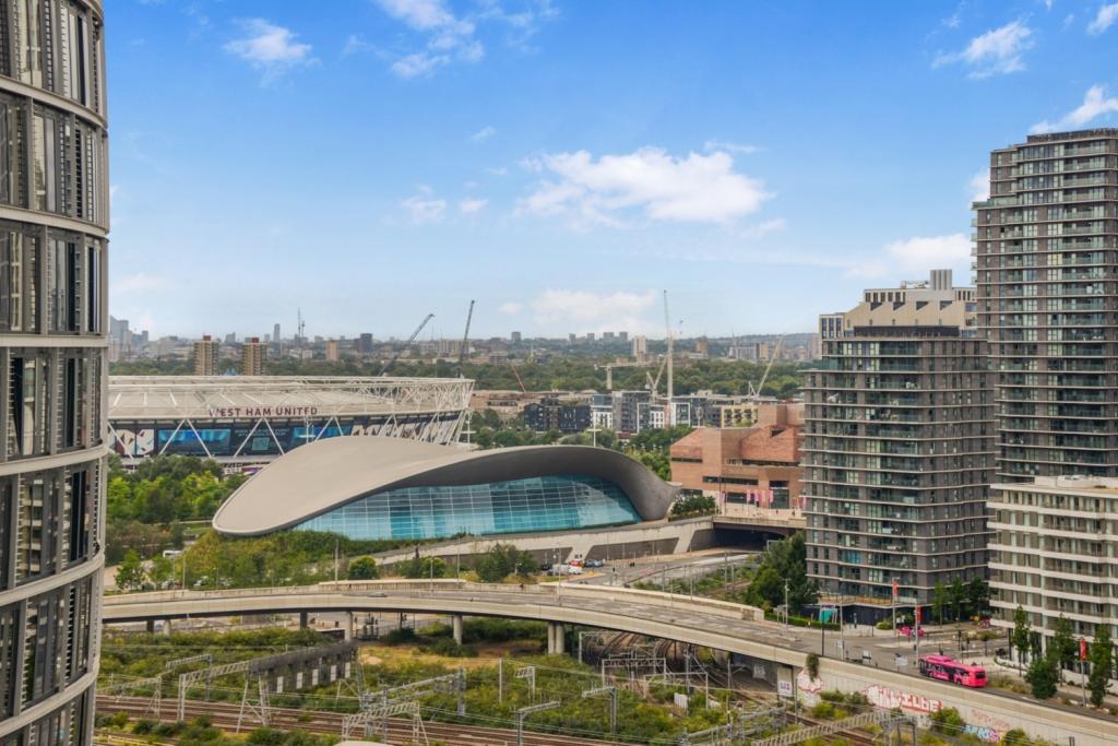 Stratosphere Tower, Great Eastern Road, Stratford, London, E15 – 2 Bedroom Apartment