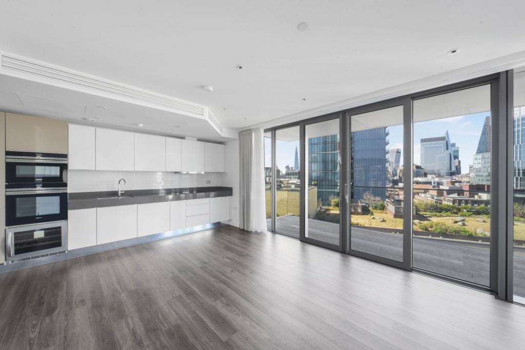 Wards Wharf Approach, Royal Docks, London, E16 – 3 Bedroom Apartment for Sale – £480,000
