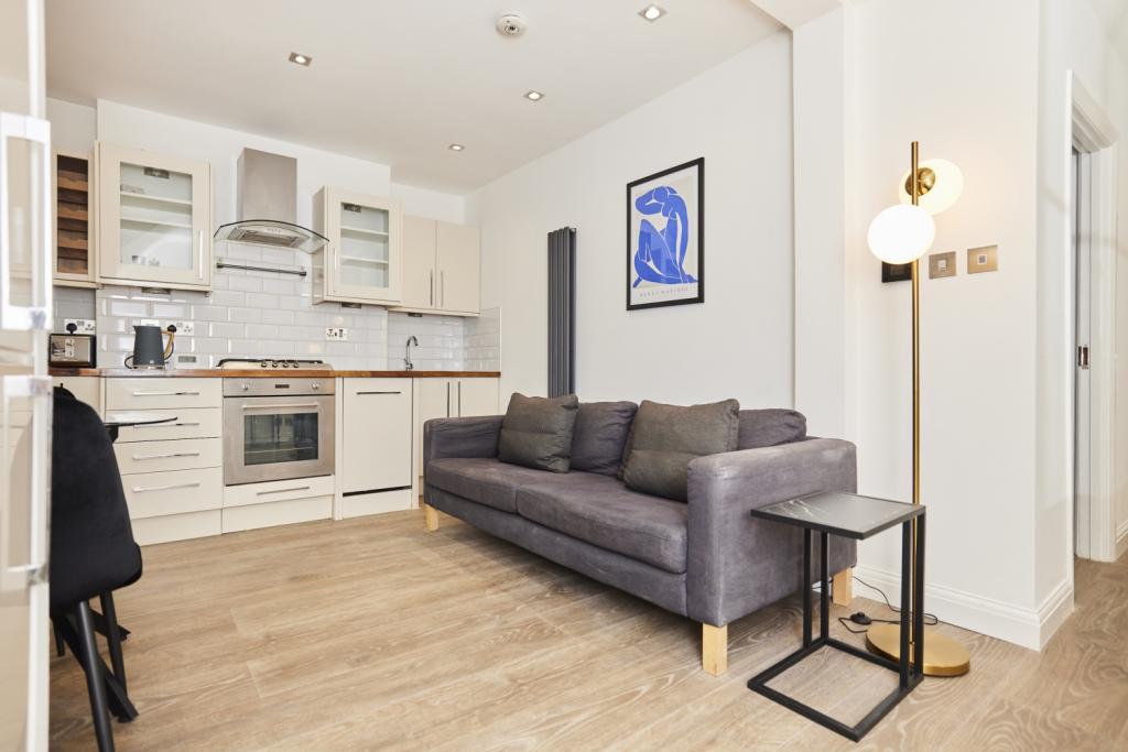 Southwark Park Road – 2 Bedroom Apartment for Sale – £375,000 – Bermondsey,