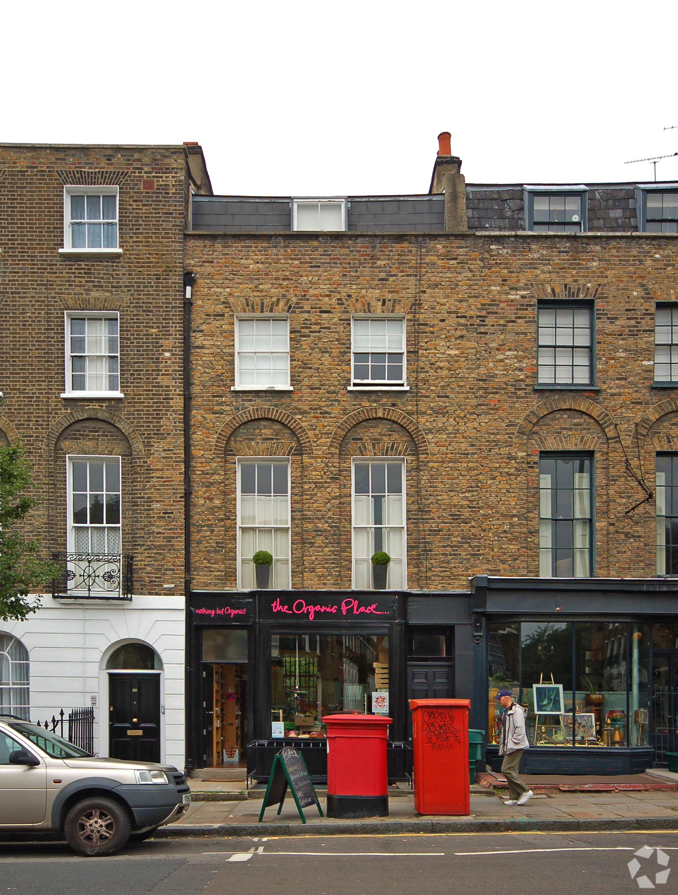 57 Amwell Street – Shopfront Retail/Residential – 253 sq ft – Islington, London EC1R