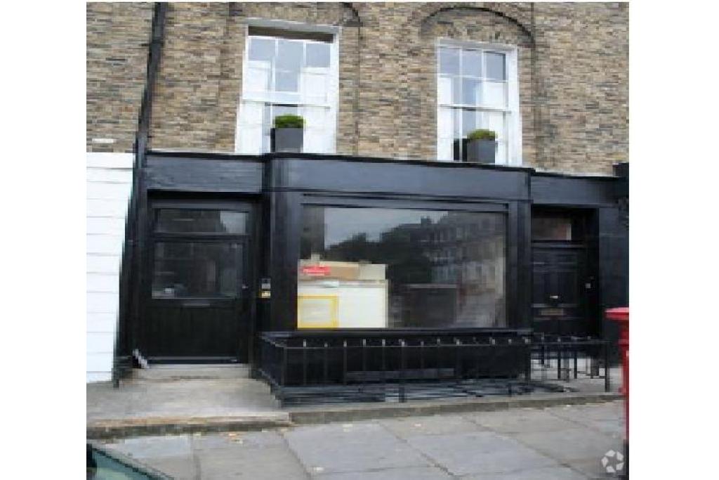 57 Amwell Street – Shopfront Retail/Residential – 253 sq ft – Islington, London EC1R