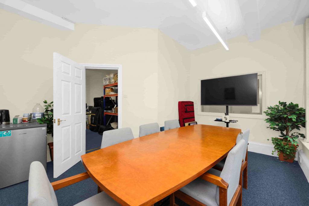 16 Clerkenwell Green – Office Space for Lease – Clerkenwell Submarket, Londonv