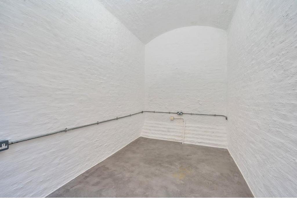 Kingsway Place – Office Unit for Lease – Clerkenwell, London EC1R 0LU