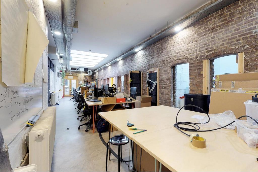 Kingsway Place – Office Unit for Lease – Clerkenwell, London EC1R 0LU