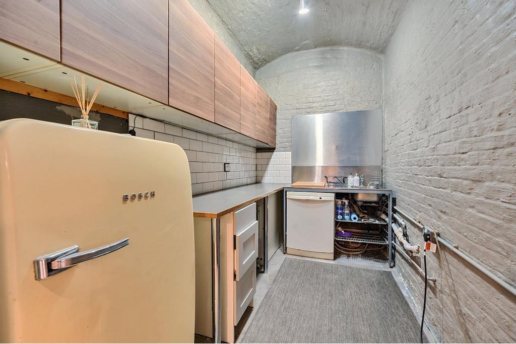 Kingsway Place – Office Unit for Lease – Clerkenwell, London EC1R 0LU