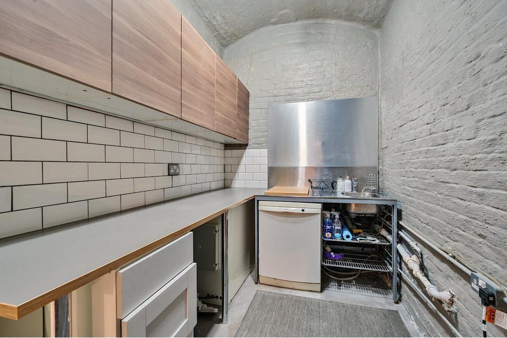 Kingsway Place – Office Unit for Lease – Clerkenwell, London EC1R 0LU