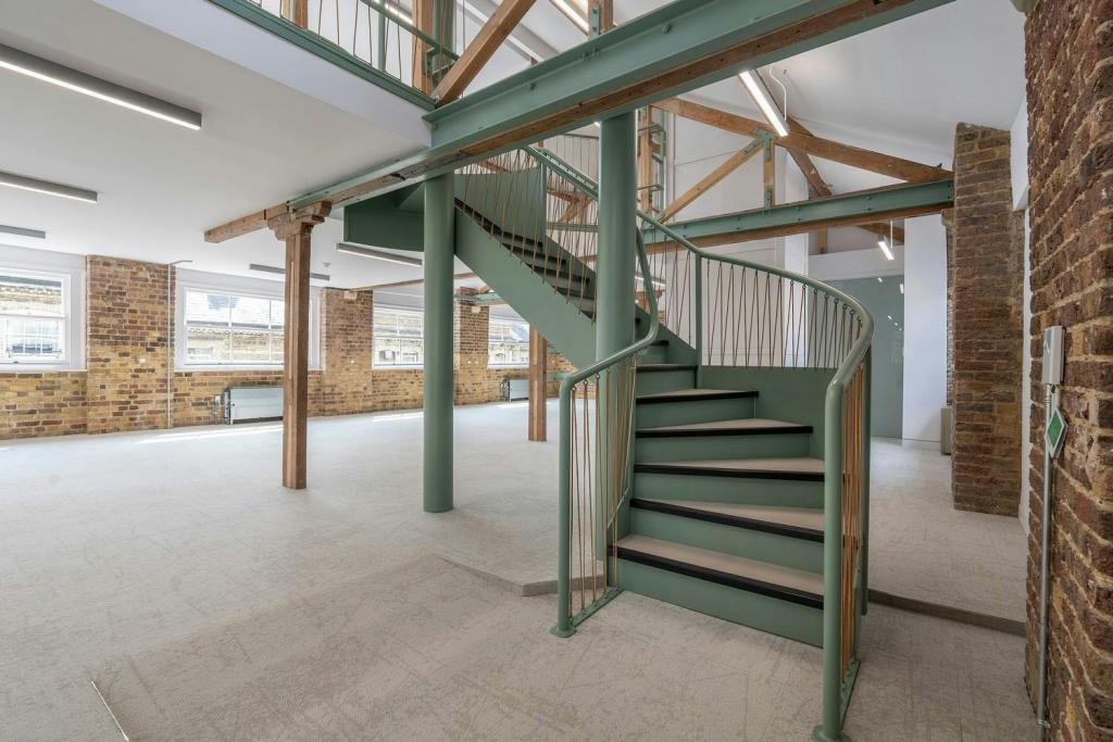 Pear Tree Court – Office Unit for Lease – Farringdon, London EC1R 0DS