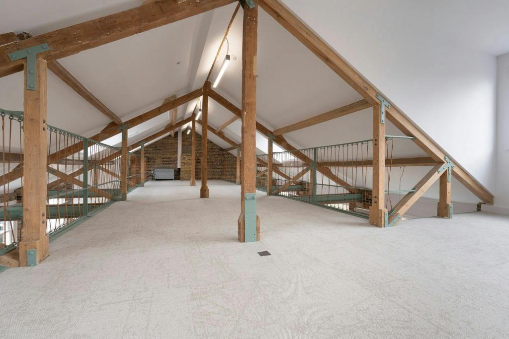 Pear Tree Court – Office Unit for Lease – Farringdon, London EC1R 0DS