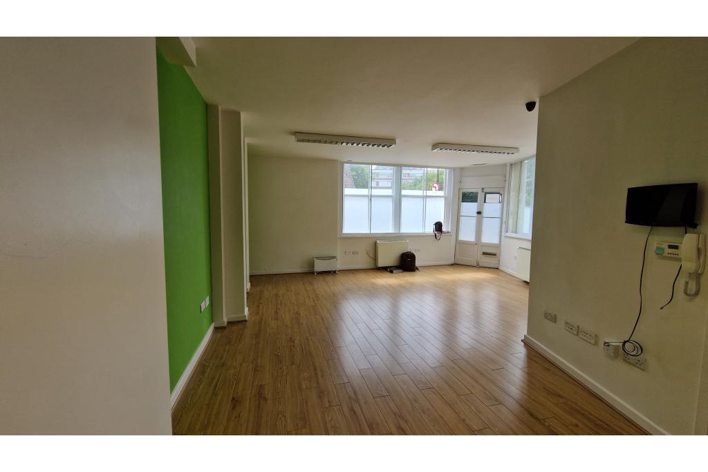 49A Skinner St – Retail/Residential for Sale – Clerkenwell, London EC1R 0HR