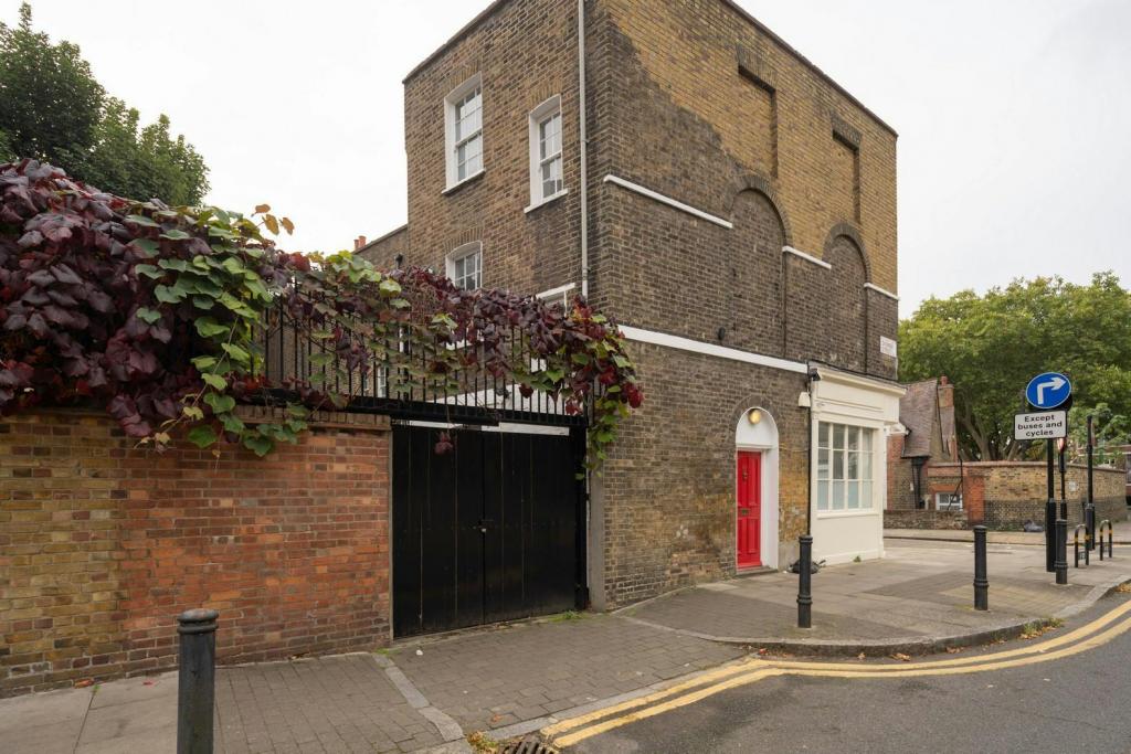 49A Skinner St – Retail/Residential for Sale – Clerkenwell, London EC1R 0HR