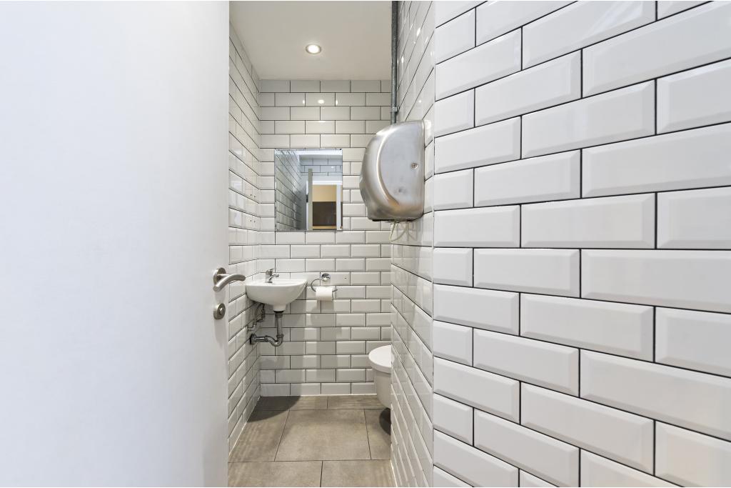 1 Rosebery Avenue – Office Space for Lease – Clerkenwell, London EC1R 4SR