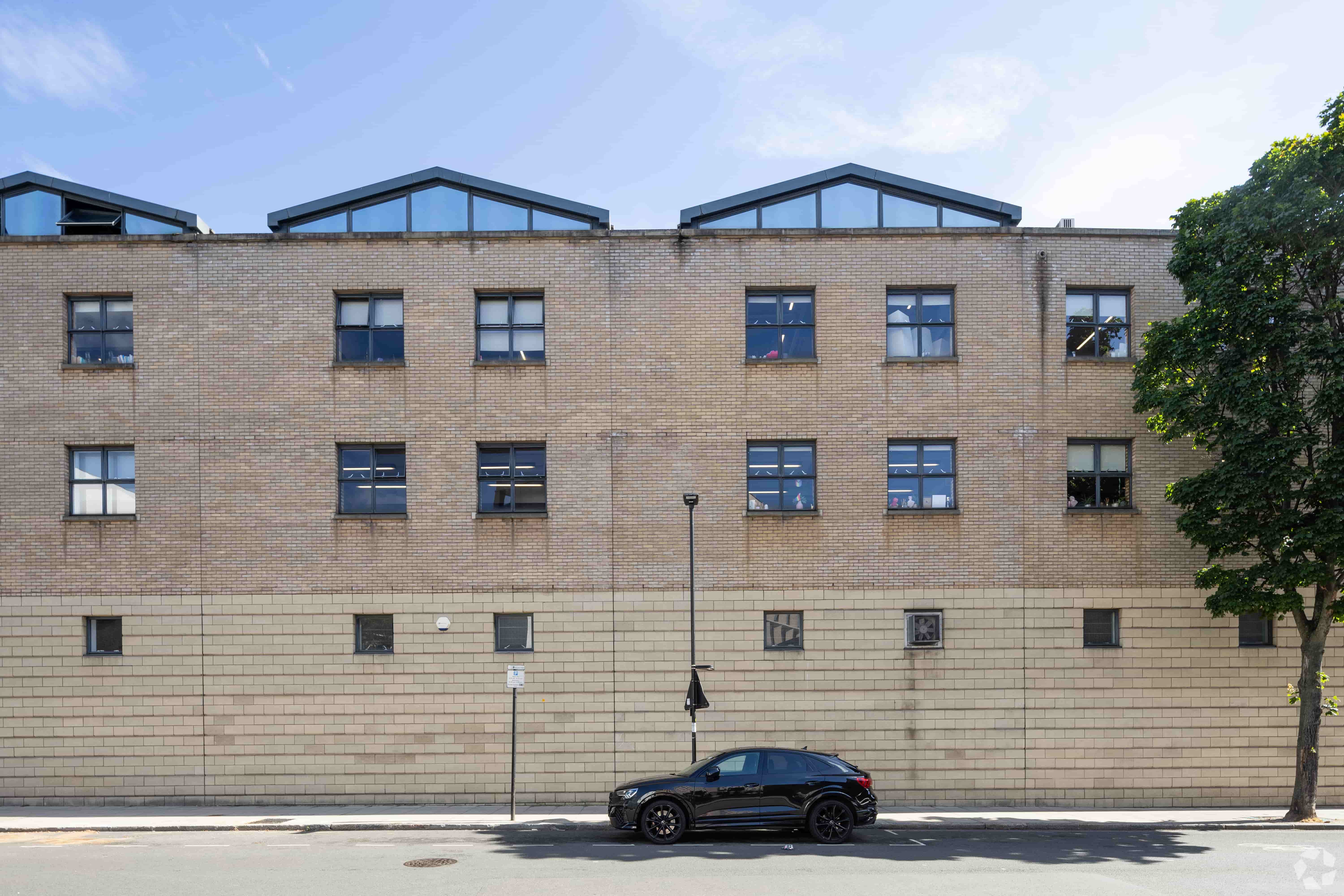 1-2 Bakers Yard – Office Space for Lease – Clerkenwell, London EC1R 3DD