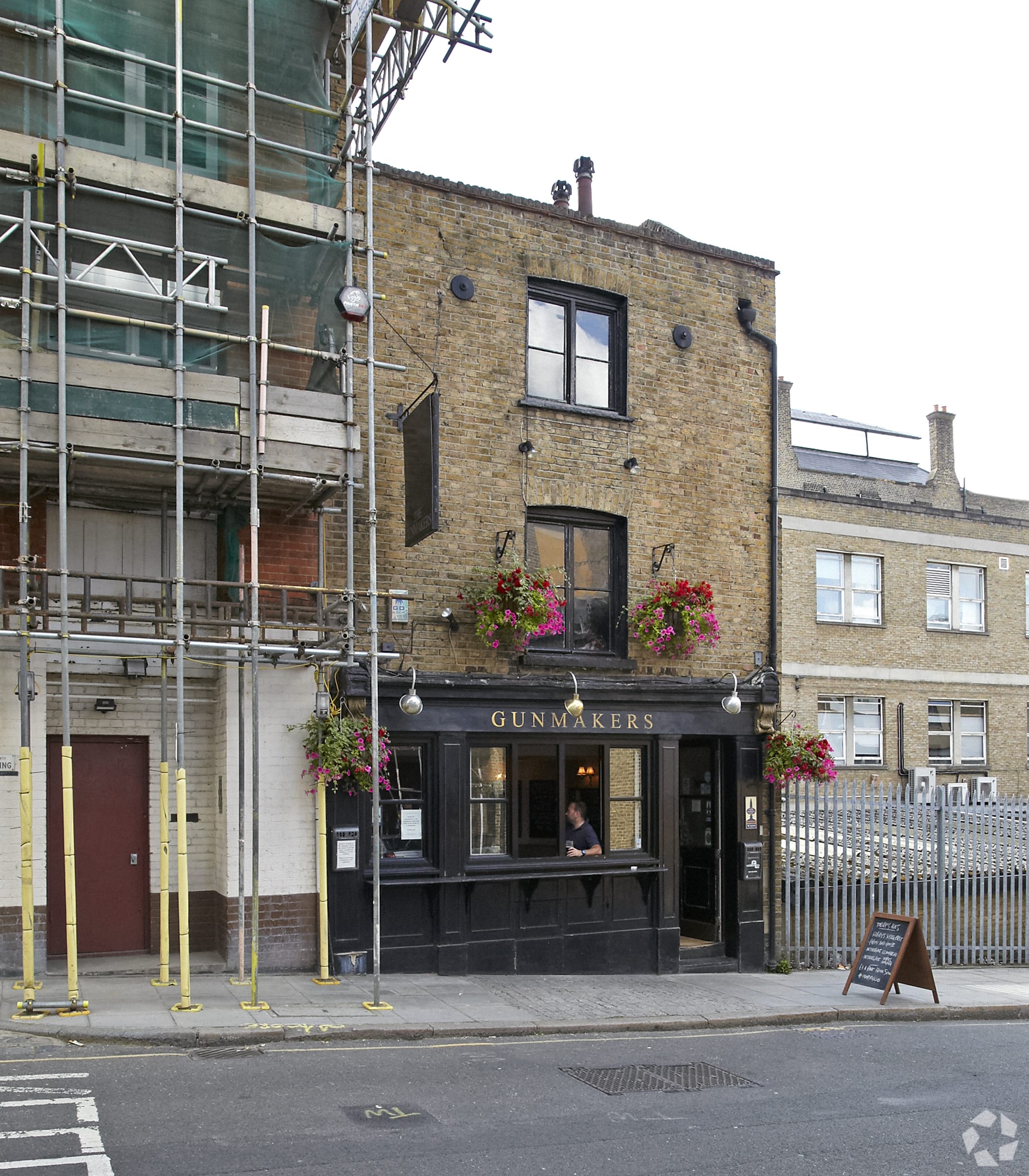 13 Eyre Street Hill – Gunmakers Arms – Bar/Nightclub for Lease – Farringdon, London EC1R 5ET