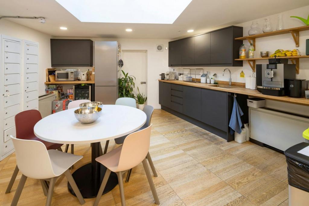 8-10 Warner Street – Light Manufacturing Unit for Lease – Clerkenwell, London EC1R 5HA