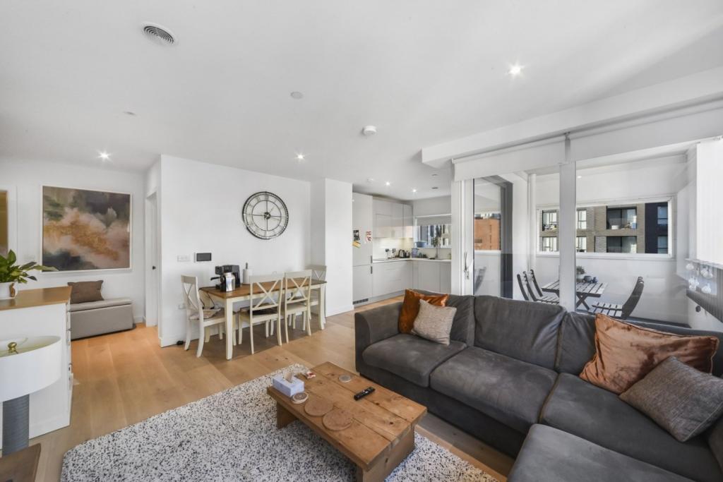 2 Bedroom Apartment for Sale – Elephant Park, Walworth Road, Elephant and Castle,