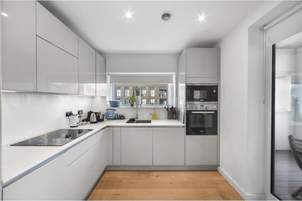 2 Bedroom Apartment for Sale – Elephant Park, Walworth Road, Elephant and Castle,