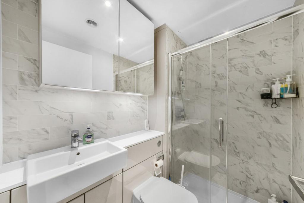 2 Bedroom Apartment for Sale – Elephant Park, Walworth Road, Elephant and Castle,