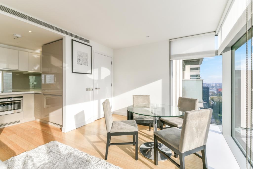 Two-Bedroom Apartment for Sale – Pan Peninsula Square, Canary Wharf, London E14
