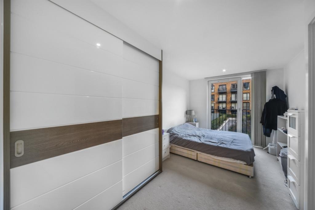 Two-Bedroom Apartment for Sale – Marine Wharf, Royal Victoria Gardens, Surrey Quays, London SE16