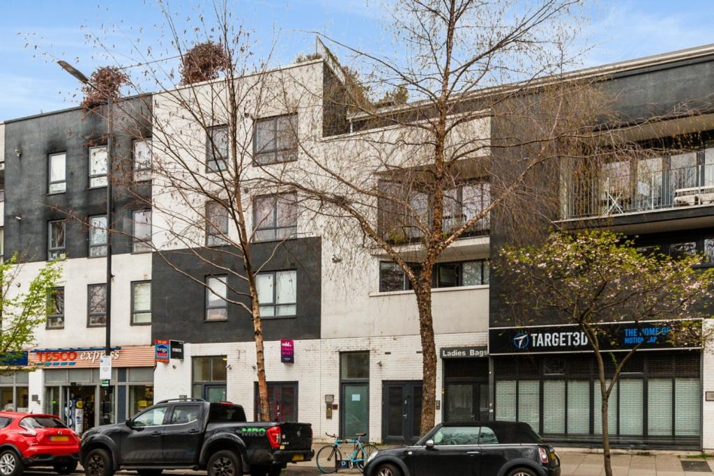 One-Bedroom Apartment for Sale – Saskia House, Hackney Road, Hackney, London