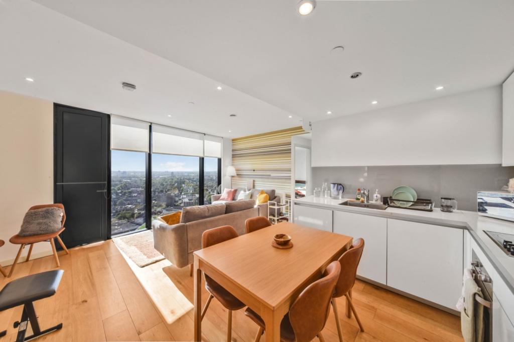 Strata, Walworth Road – 2 Bedroom Apartment for Sale – Elephant and Castle, London SE1