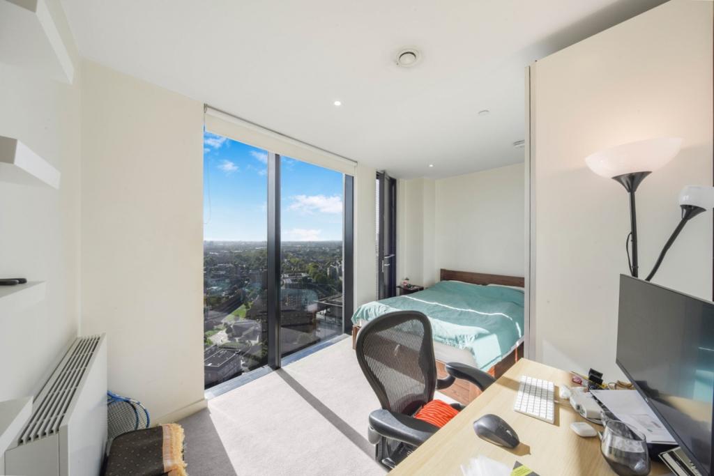 Strata, Walworth Road – 2 Bedroom Apartment for Sale – Elephant and Castle, London SE1
