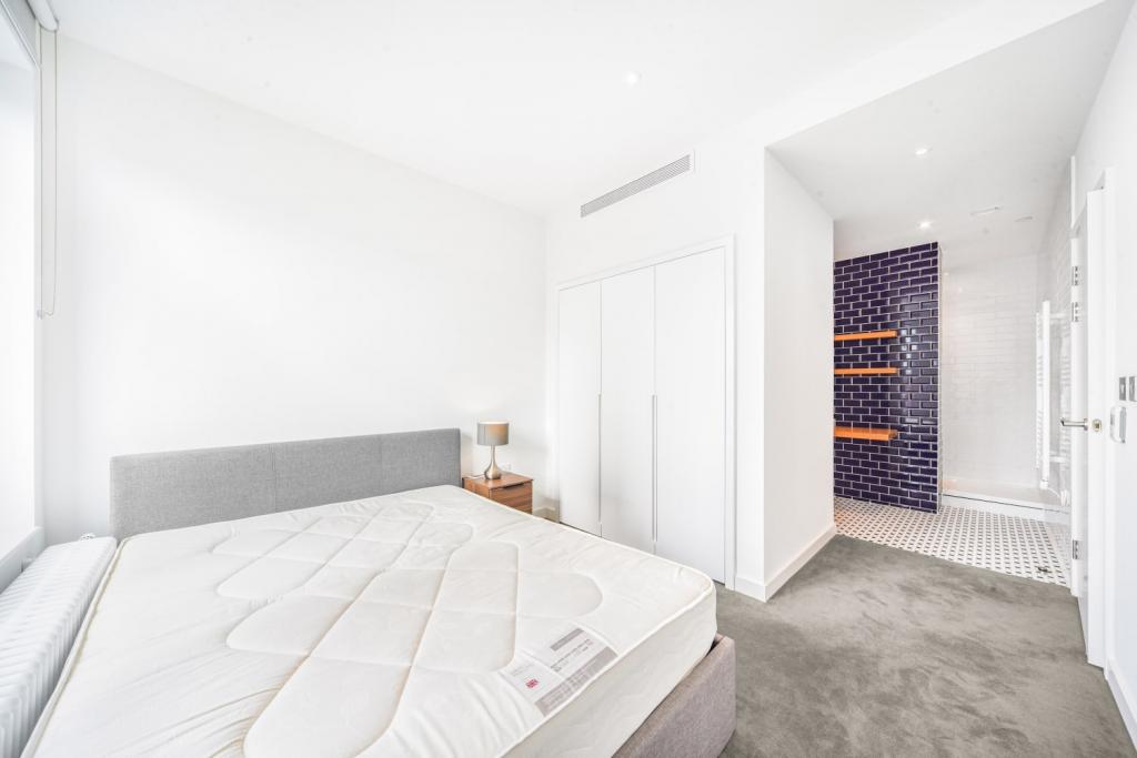 Goodluck Hope Walk, Orchard Place – 2 Bedroom Apartment for Sale – Poplar, London E14