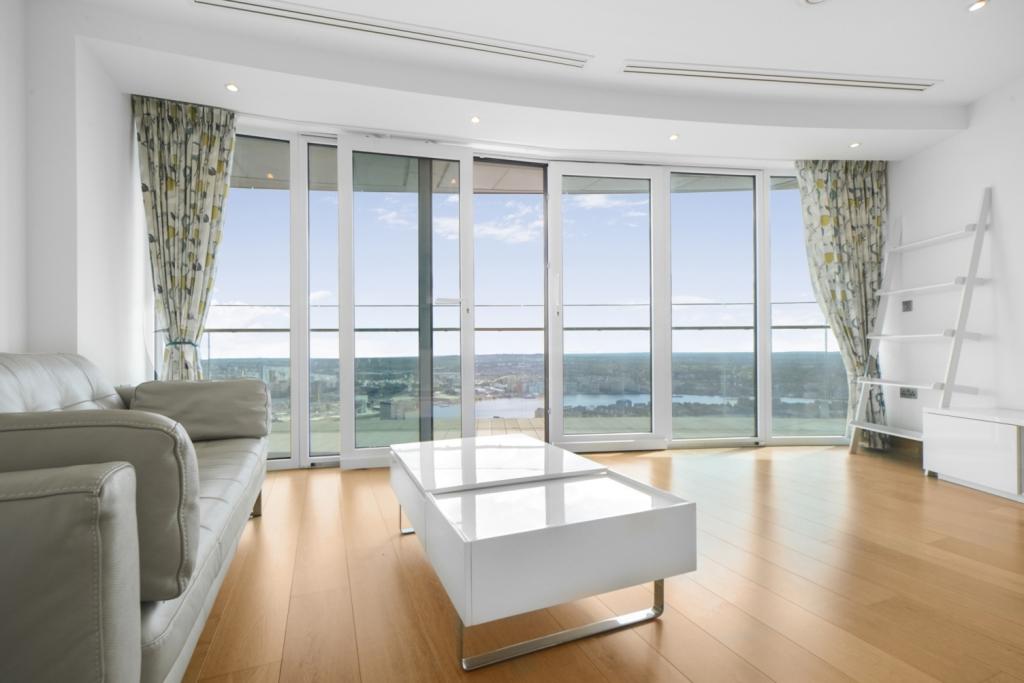 Crossharbour Plaza, Canary Wharf – 2 Bedroom Apartment for Sale – Canary Wharf, London E14