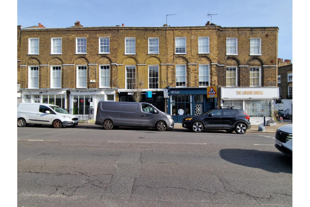 48 Amwell St – Shopfront Retail/Residential – Islington, London EC1R 1XS