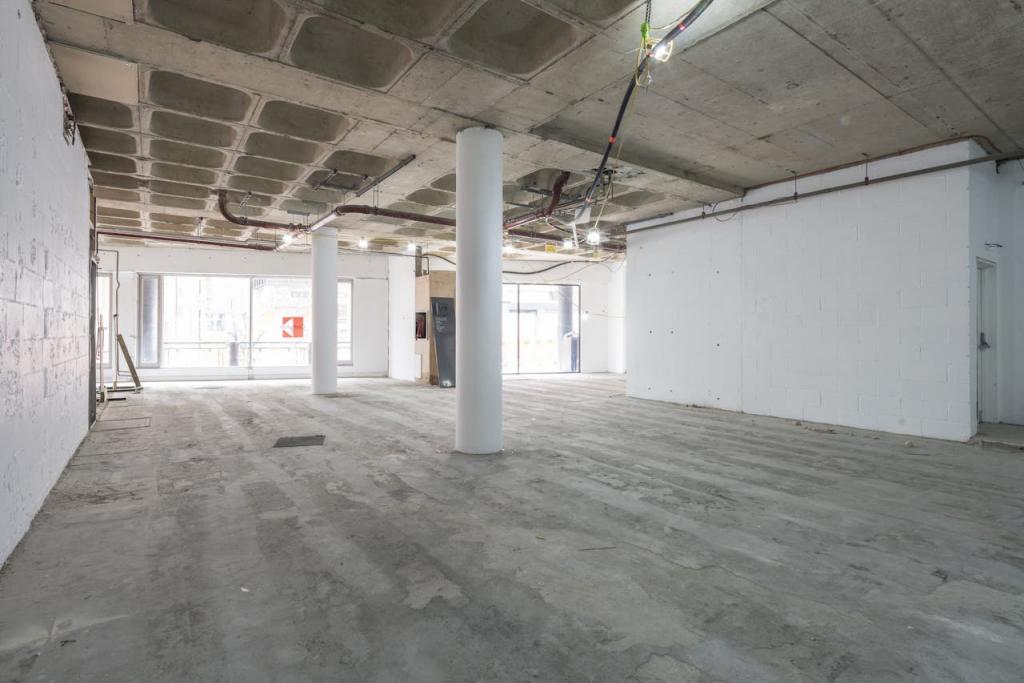 122 Clerkenwell Rd – Shopfront Retail/Residential Unit for Lease – Farringdon, London EC1R 5DL