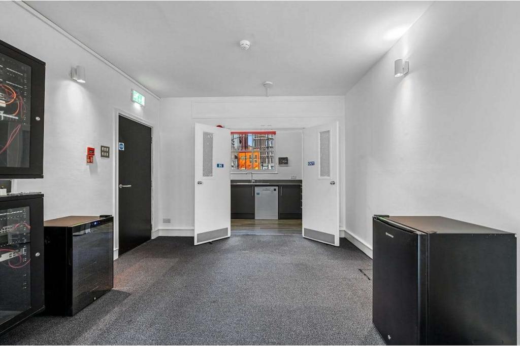 1 Coldbath Square – Office Space for Lease – Clerkenwell, London EC1R 5HL