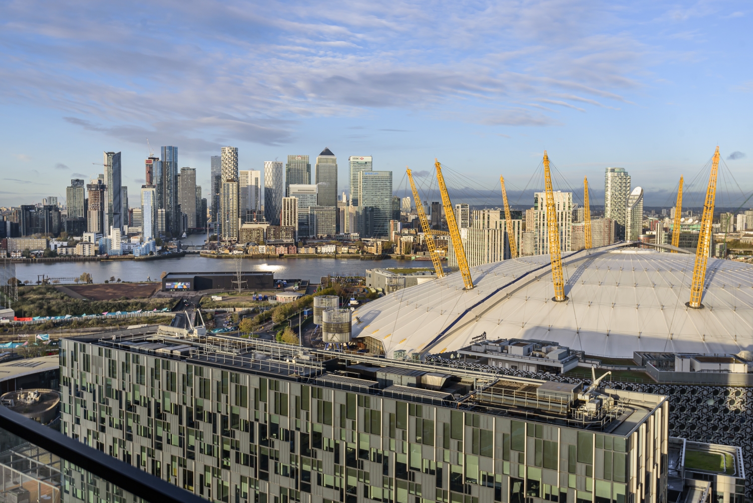 Peninsula Gardens, Chandlers Avenue, Greenwich, London SE10 – Studio Apartment for Sale