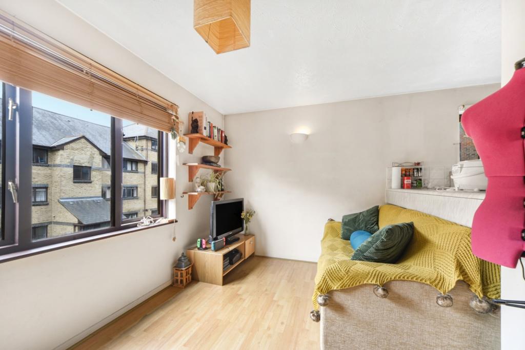 Transom Square, Isle of Dogs, London E14 – 1 Bedroom Apartment for Sale