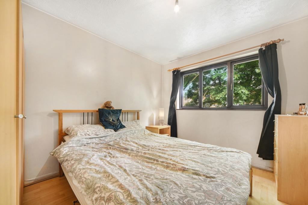 Transom Square, Isle of Dogs, London E14 – 1 Bedroom Apartment for Sale