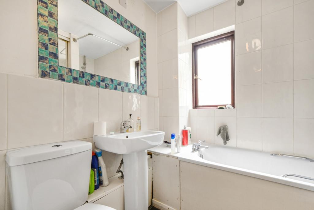 Transom Square, Isle of Dogs, London E14 – 1 Bedroom Apartment for Sale